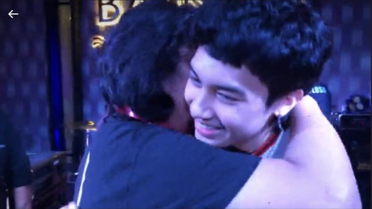 เสก โลโซ น้ำตาซึม เสือ ลูกชายโผล่มาเซอร์ไพรส์พ่อกลางเวทีคอนเสิร์ต