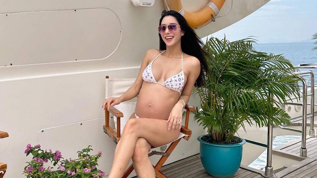 ไอซ์ อภิษฎา นุ่งบิกินีอวดท้องโต อวดความเซ็กซี่ก่อนคลอดลูกสาว