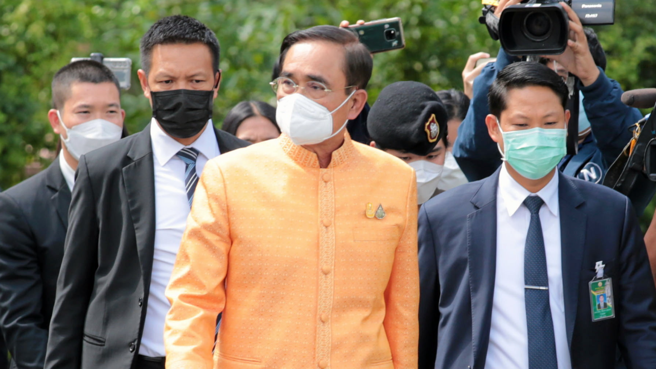 ครม.รุมซัก “อธิบดีแพทย์แผนไทยฯ” ปมประกาศกัญชา ให้ “อนุทิน” แจงเองสัปดาห์หน้า
