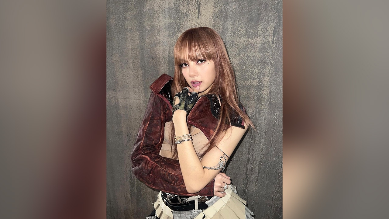 ลิซ่า แบล็กพิงก์ ปังไม่หยุด โค่น อเดล ขึ้นอันดับ 1 ชาร์ต iTunes Top Songs 