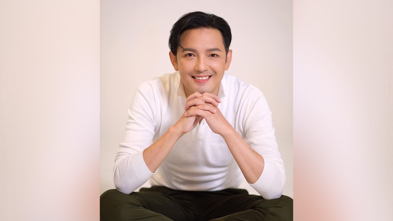 หนุ่ม ศรราม โพสต์ภาพเผยความหล่อในวัย 49 ปี แฟนๆ แห่ชมพ่อหน้าใสมาก