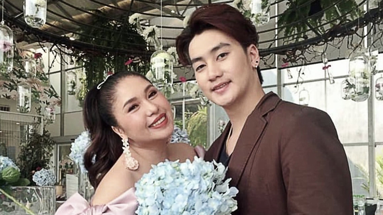 ชาวเน็ตจับตารัก เอ้ ชุติมา-ฟร้อง แฟนเด็ก หลังโพสต์ข้อความเศร้าทั้งคู่