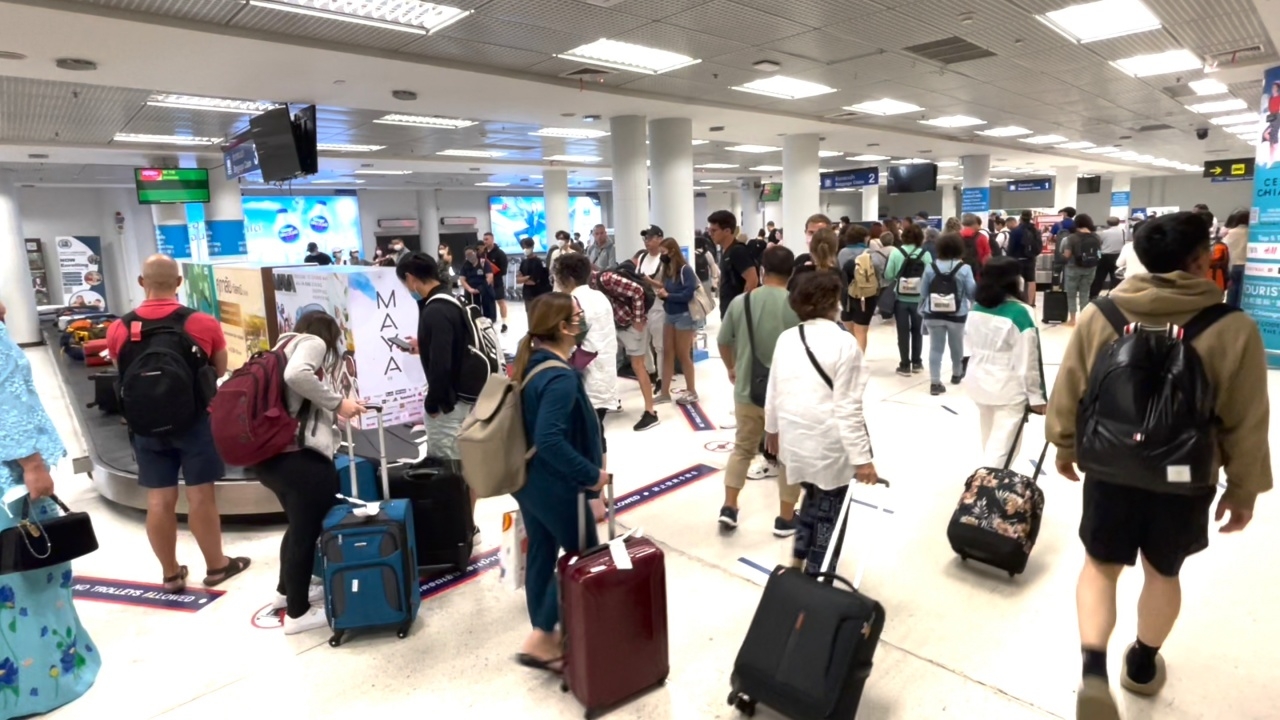 งานยี่เป็งเชียงใหม่ นทท.แห่เที่ยวทะลักสนามบิน คาดทะลุ 2.1 หมื่นคน/วัน