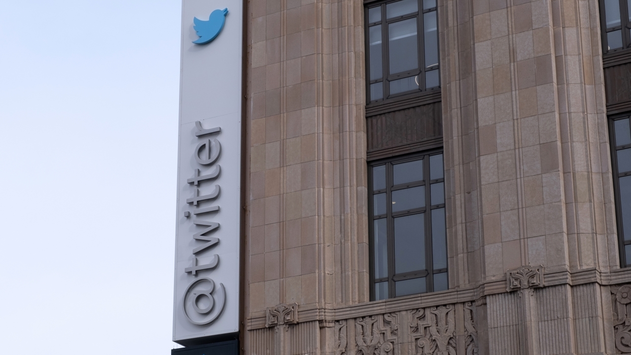 Elon Musk เผยรายได้ Twitter ลดฮวบ ขาดทุนเฉลี่ยวันละ 148 ล้านบาท