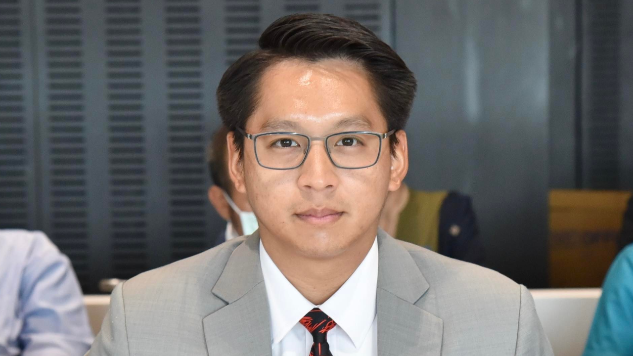 “ทนายบิลลี่” โบกมือลาพรรคก้าวไกลแล้ว ไปไหนทางการเมืองต่อ ขอทบทวนก่อน