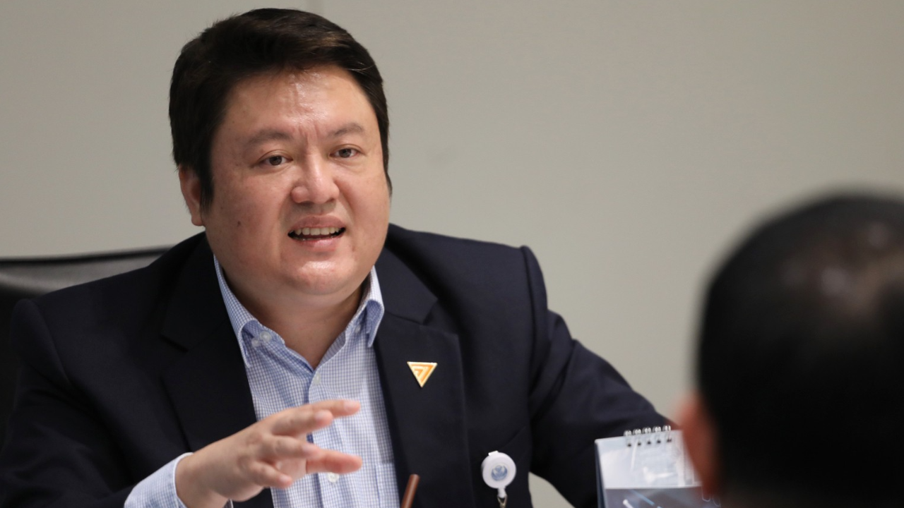 ส.ส.ก้าวไกล ร้องอัยการสูงสุด สอบ 68,000 ล้าน สายสีส้ม ก่อน รฟม.ชงเข้า ครม.