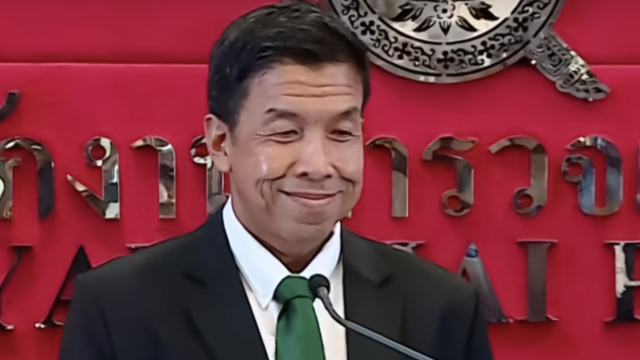 ถอดรหัสภาษากาย รอยยิ้มชัชชาติ เมื่อได้ยินคำตอบเรื่องบ่อน จากปากผบ.ตร.