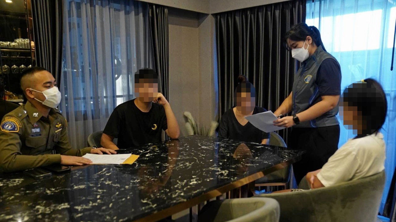 กองปราบฯ บุกรวบ 3 คน แก๊งหวยทิพย์ ตุ๋นนับพันล้านบาท