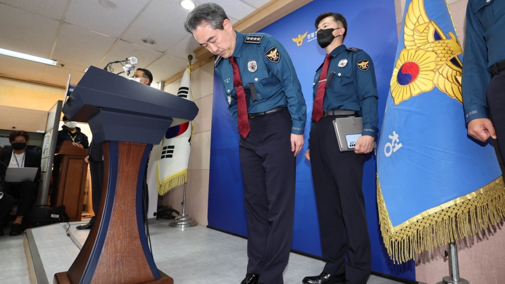 ตำรวจเกาหลี "ขอโทษ" ยอมรับบกพร่องรับมือเหตุโศกนาฏกรรมอิแทวอน