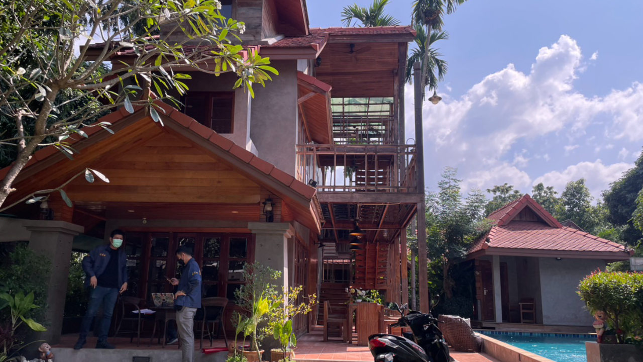 ตร.บุกยึดทรัพย์แก๊งยานรก ที่ปาย ริบรีสอร์ต-ที่ดิน ค่ากว่า 95 ล้านบาท