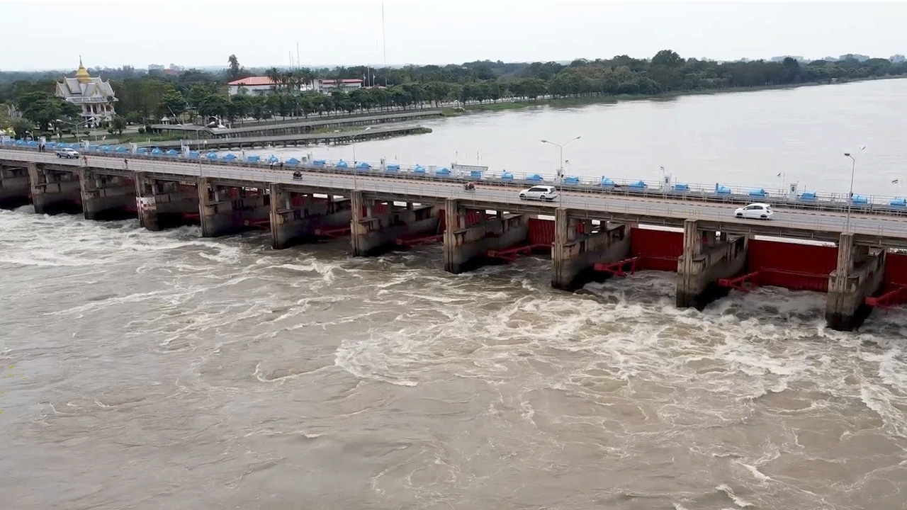 “เจ้าพระยา” ปรับการระบาย อีสานลดแล้ว แห่เที่ยว “เลย”
