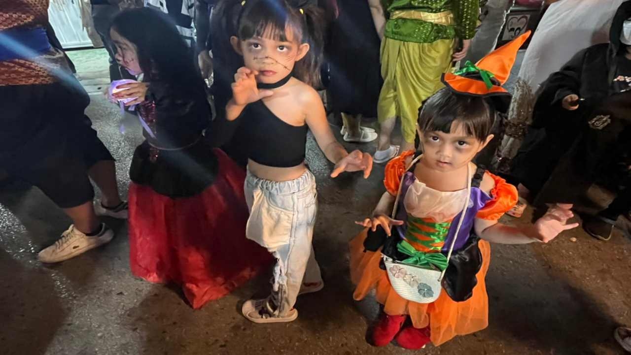 เชียงคานคึกคัก ททท.จัดขบวนแห่ผีฮาโลวีน กระตุ้นท่องเที่ยว