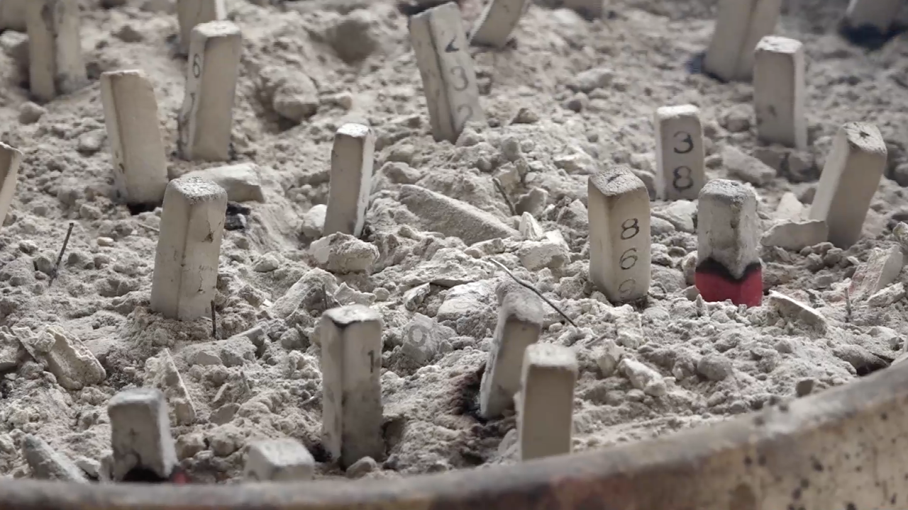 ส่อง "เลขเด็ด" ธูปเสี่ยงทาย "ท้าวเวสสุวรรณ" หวังรับโชคตามรอยคนถูกรางวัลที่ 1