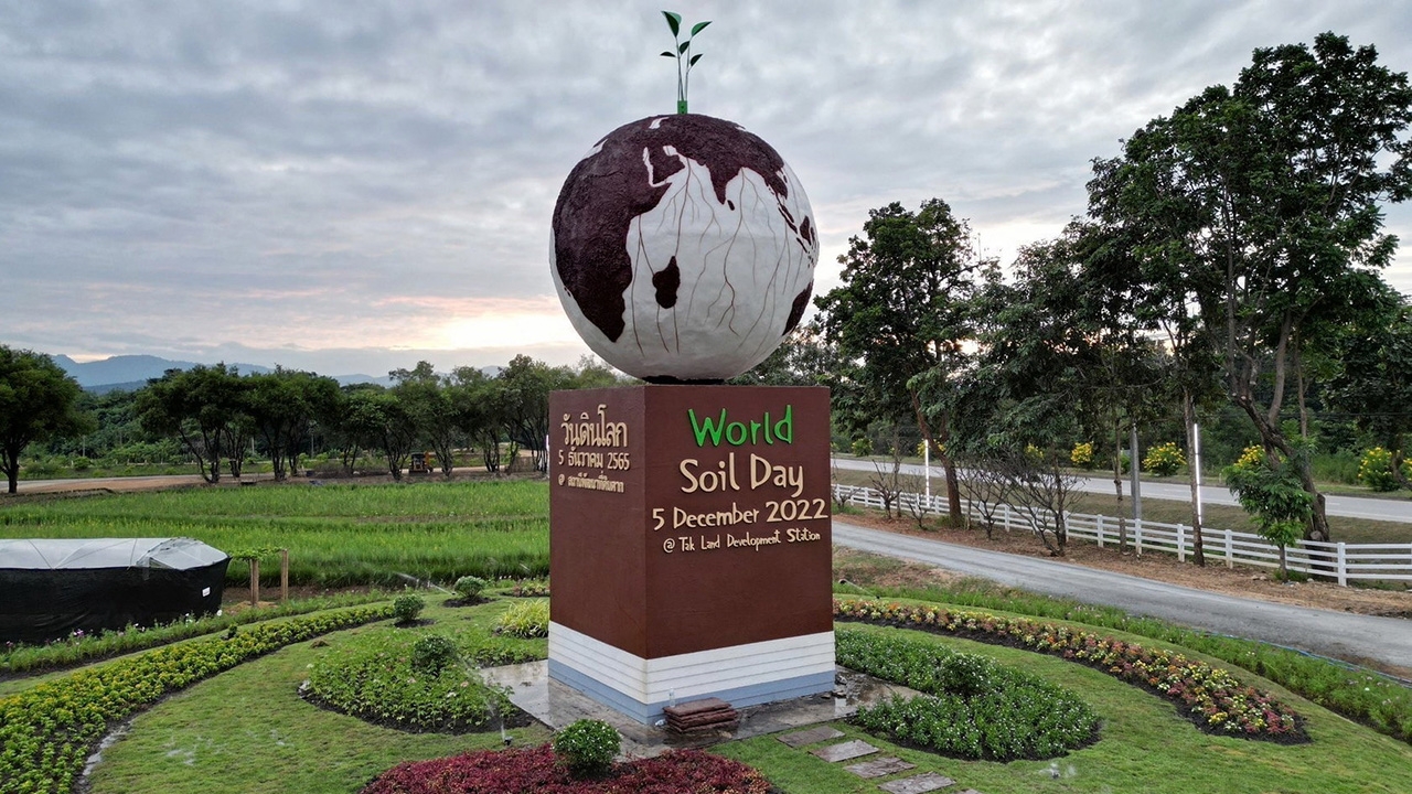 กระทรวงเกษตรฯ จัด “วันดินโลก” เทิดพระเกียรติ “รัชกาลที่ 9”