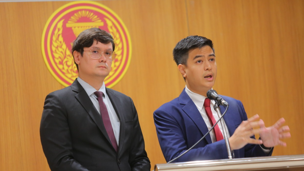 "ก้าวไกล" ย้ำ ไม่จริง ปลดล็อกกระจายอำนาจ นำสู่ เลิก "กำนัน-ผู้ใหญ่บ้าน"