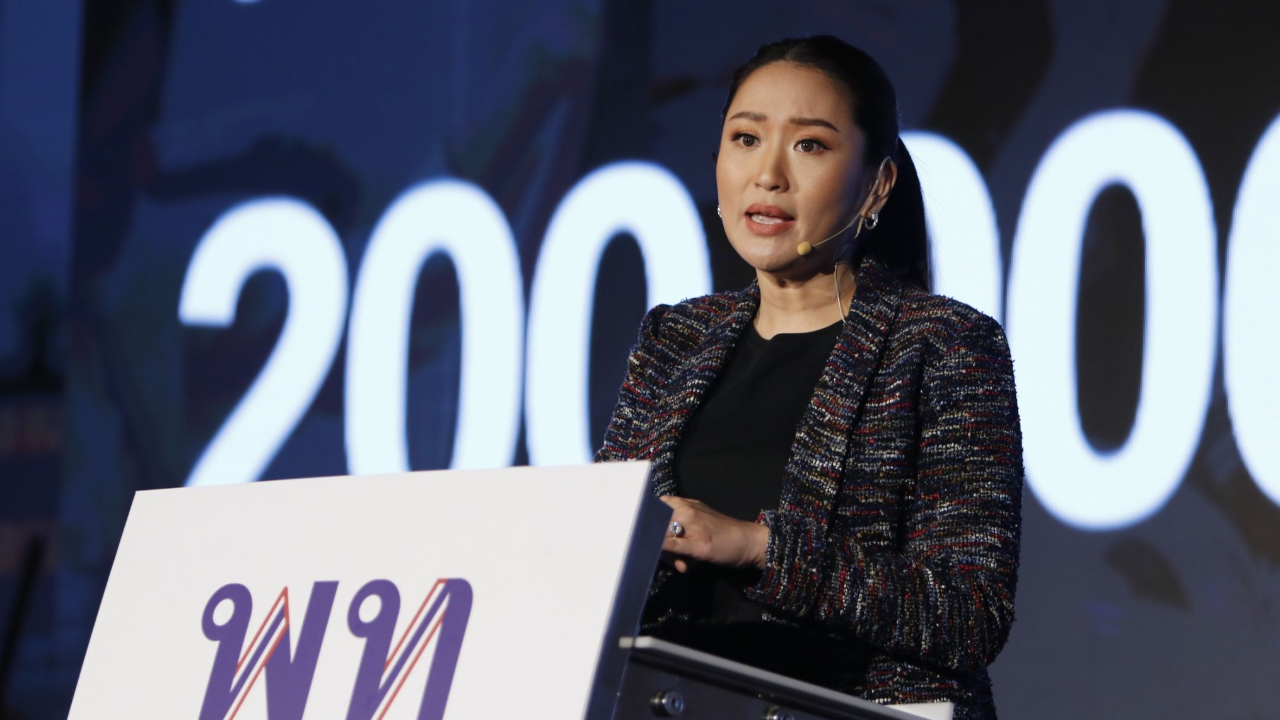 “แพทองธาร” ประกาศ 10 นโยบายพลิกฟื้นในปี 70 ไทยดีขึ้นได้ไม่ต้องย้ายประเทศ