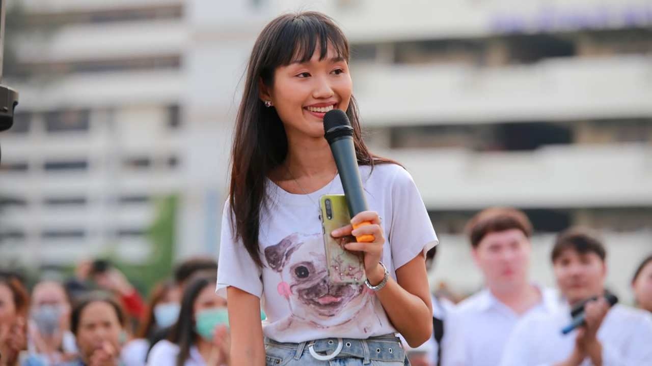 ศาลยกฟ้อง ลูกเกด ชลธิชา และพวก 3 คน คดีชุมนุมหน้าเรือนจำฯ เมื่อปี 63