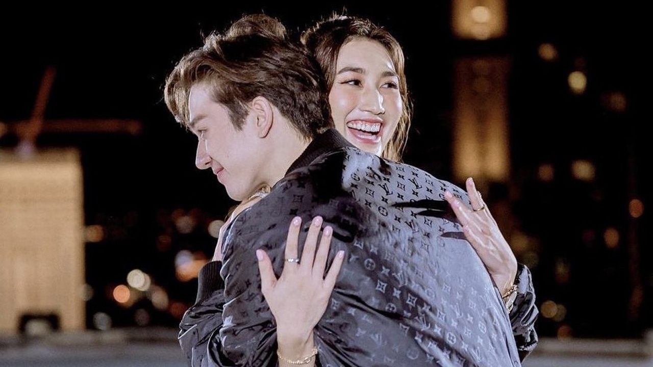 วันนี้ที่รอคอย เบสท์ รักษ์วนีย์ ภูมิใจเรียนจบเกียรตินิยม เพื่อนในวงการแฟนคลับแห่ยินดี