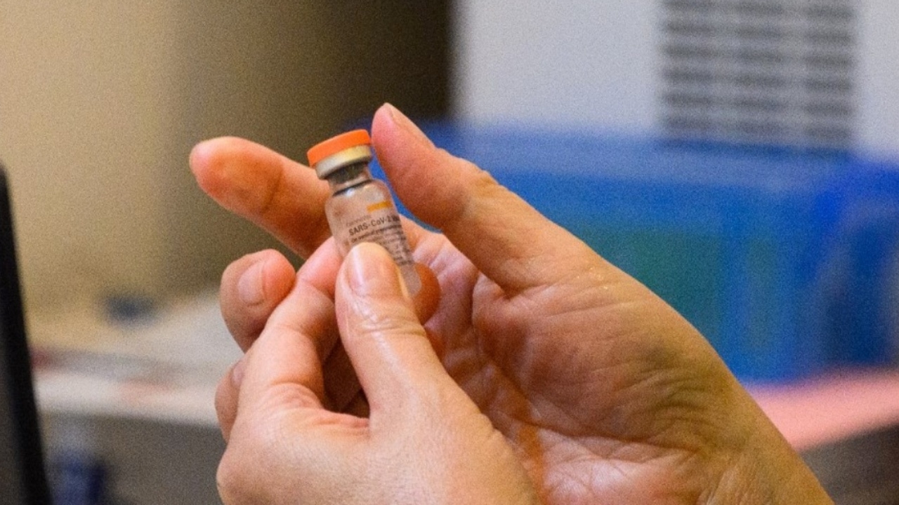 อังกฤษไฟเขียววัคซีนโควิด-19 ของไฟเซอร์ให้เด็กทารก