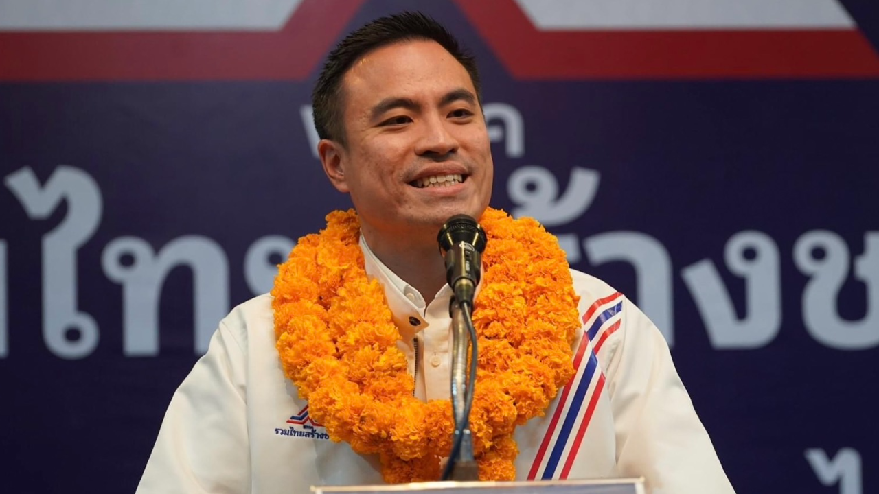 รวมไทยสร้างชาติ ปัด “เทพเทือก” เอี่ยว ช่วยดูดคนเข้าพรรค ฝีมือ “เอกนัฏ” ล้วน