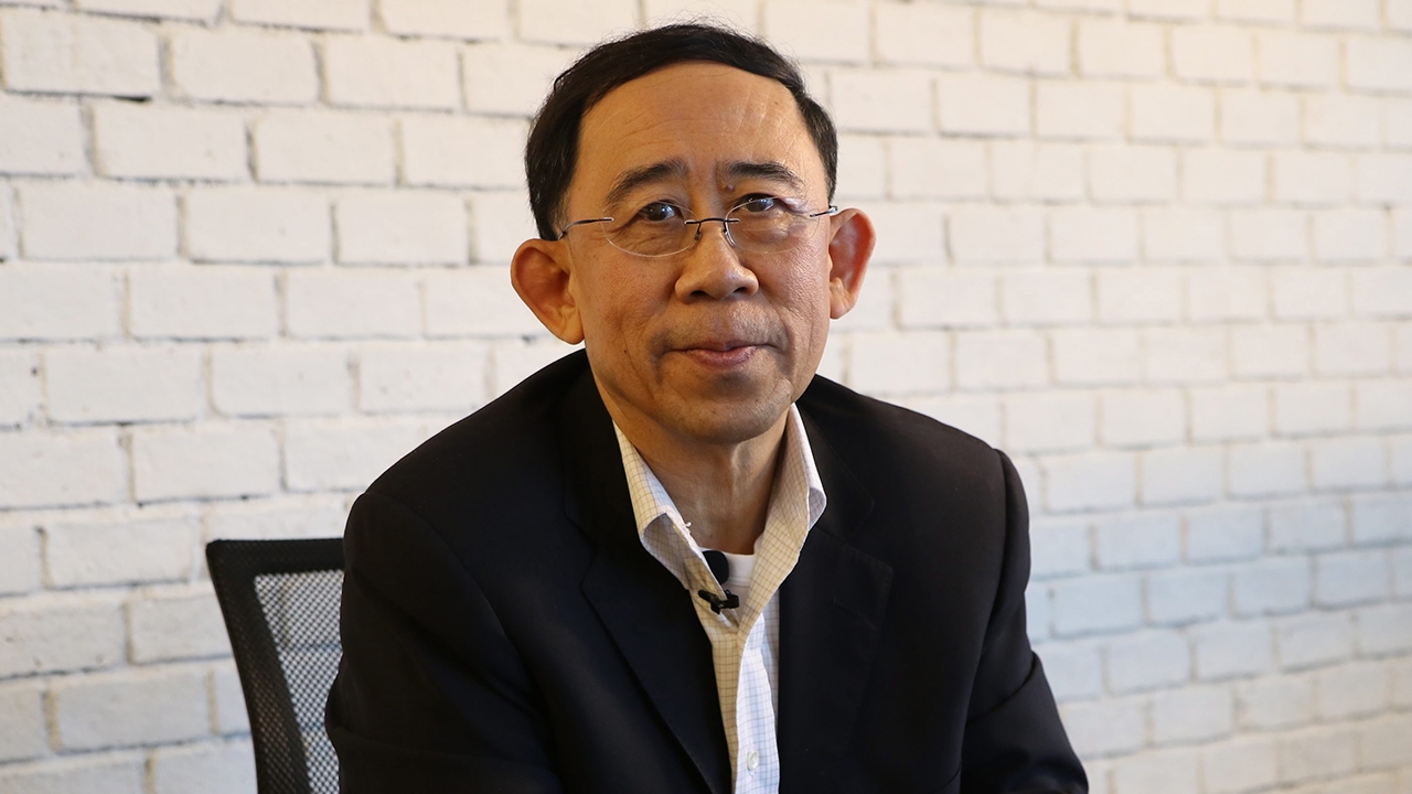 มิ่งขวัญกุนซือเศรษฐกิจ ให้พลังประชารัฐ “ป้อม” แถลงใหญ่ 20 พรรคเล็กรังแตก 