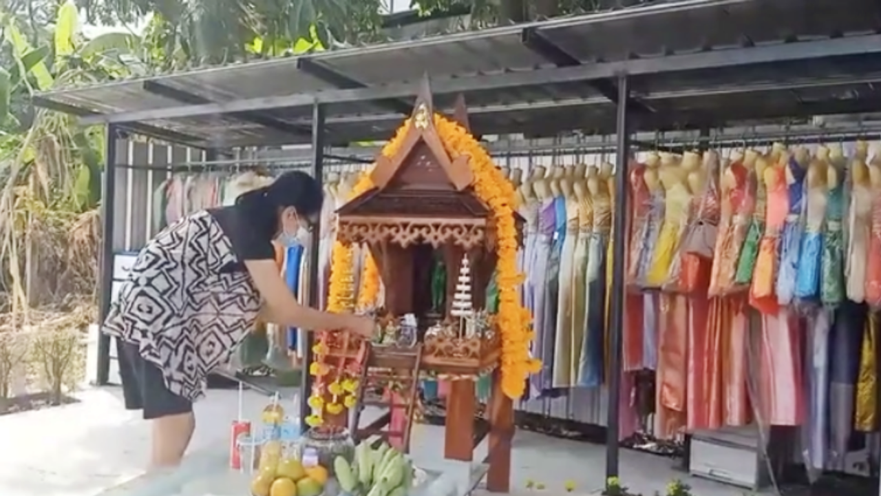 แห่ขอโชค "ปู่ฤาษี" กับ "แม่ตะเคียนทอง" คอหวยดีใจได้ "เลขเด็ดงวดนี้" ลุ้นรวย