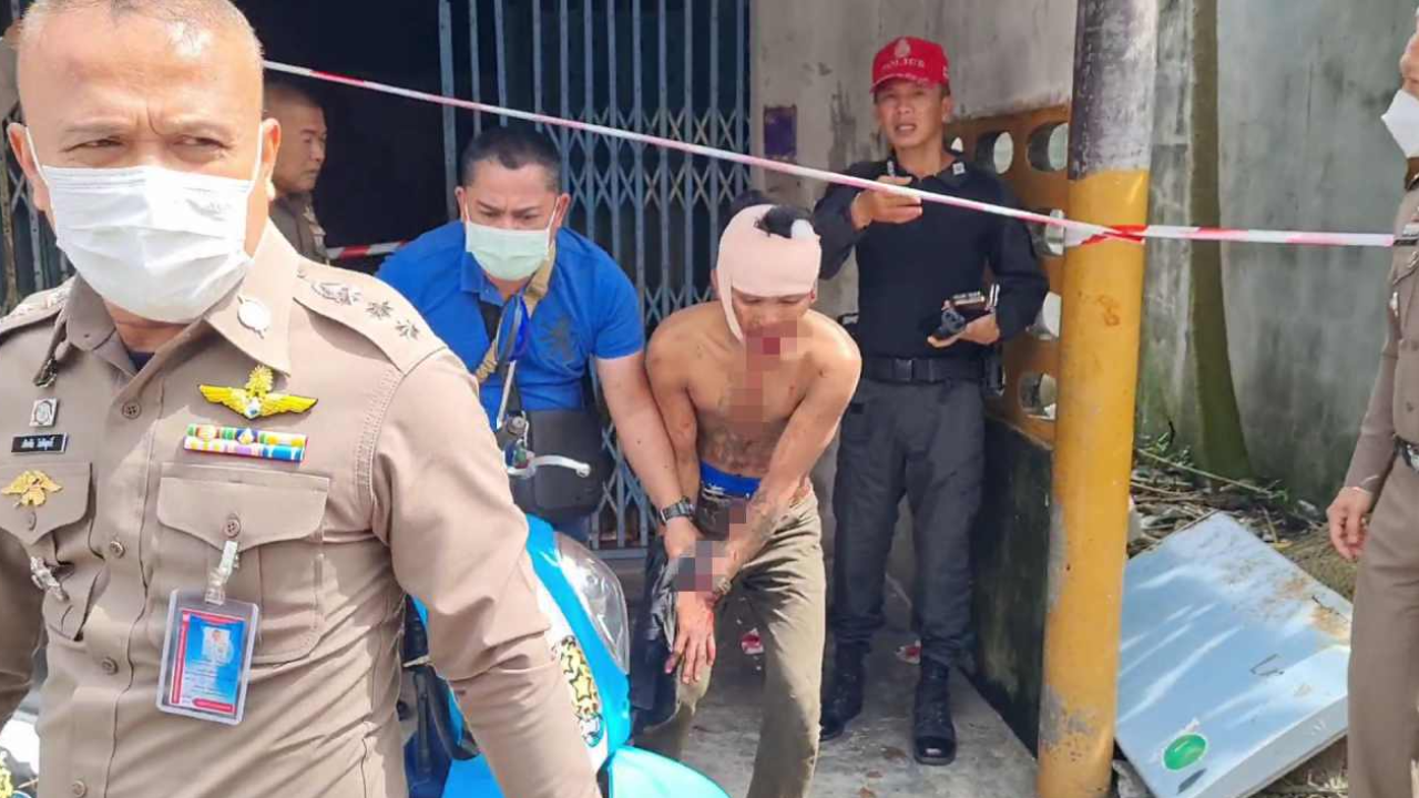 บุกจับ นิว ป่าโล่ง พ่อค้ายาเมืองคอน ขว้างระเบิดใส่ตำรวจบาดเจ็บ 4 