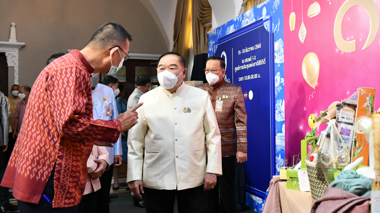 “ประวิตร” สั่งดีอีเอสทำร่างปราบโกงออนไลน์ ให้พรรคร่วมรัฐบาลกำชับเข้าประชุมสภาฯ