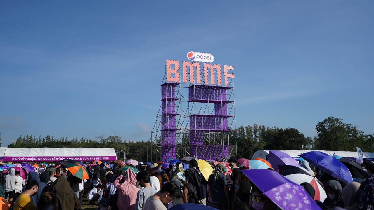 เขาใหญ่คึกคัก คนแห่ร่วมงาน "บิ๊กเมาน์เท่น 2022" ติดแฮชแท็ก #BMMF12 รอชมความสนุก