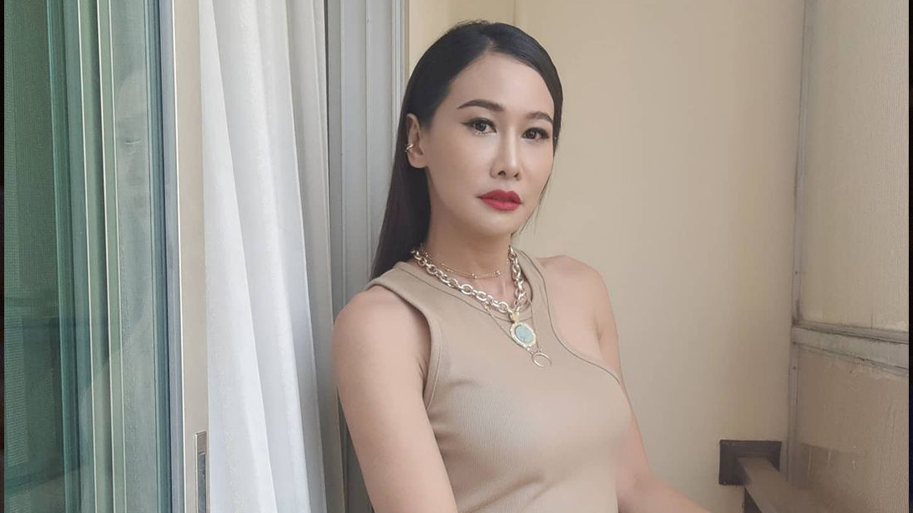 กุ้งพลอย โพสต์รัวๆ ฝากถึงใคร อย่าก้าวก่ายความเป็นแม่ โปรดให้เกียรติกัน 