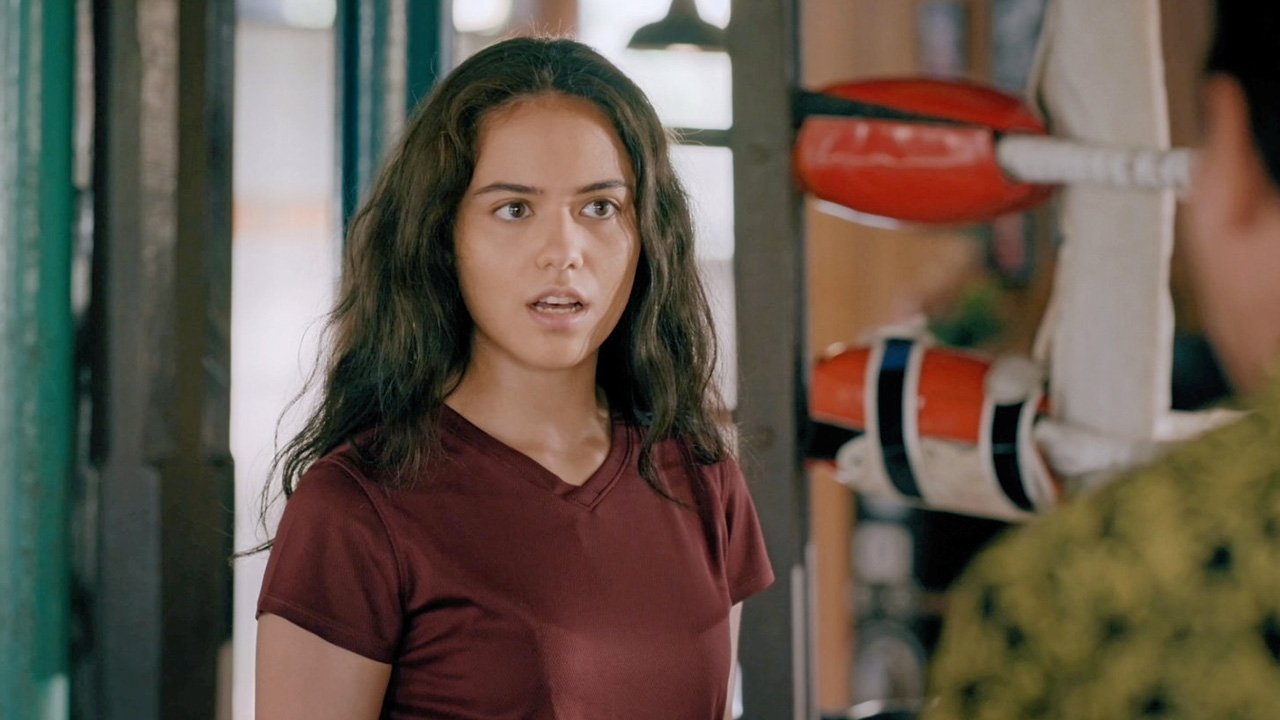 "พริม" โหด!เตะก้านคอร่วง เปิดตัว “แด่คุณพ่อด้วยแข้งขวา”