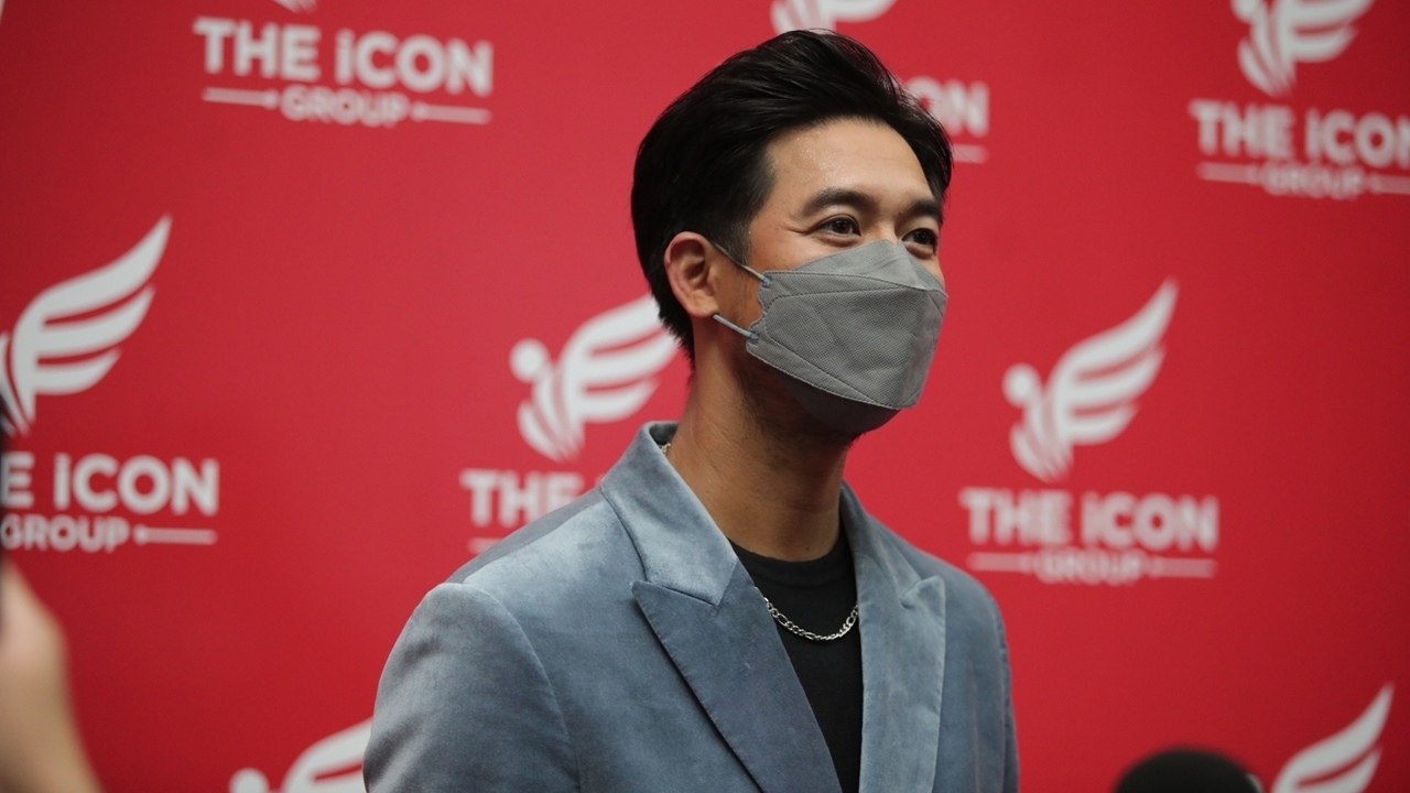 เวียร์ ตื่นเต้น วิกกี้ ใกล้คลอด ตัวติดกันตลอดเพื่อเตรียมพร้อมหากฉุกเฉิน