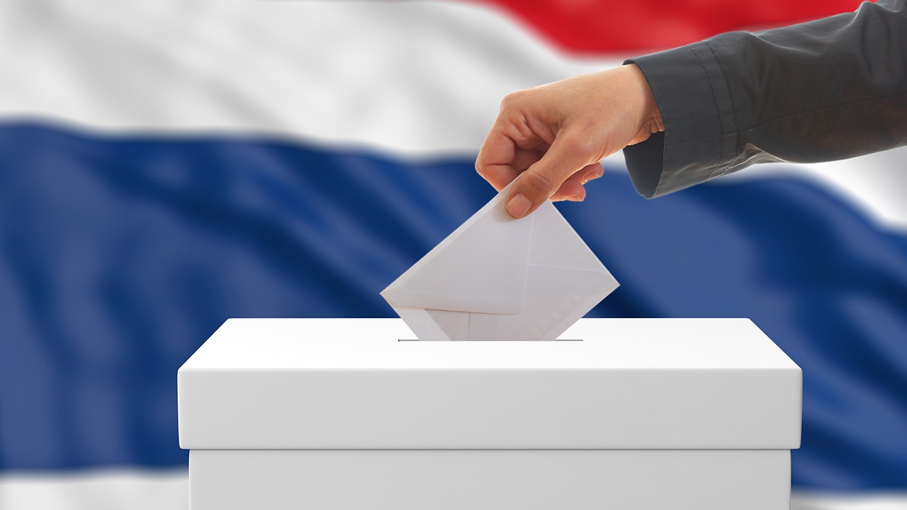 ลูกผีลูกคน