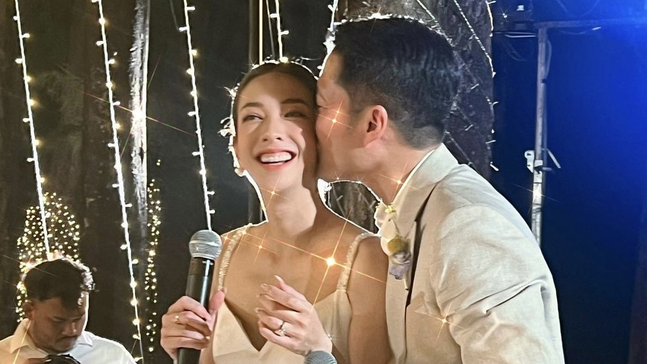 ชื่นมื่น แป้ง อรจิรา ควงสามีหมื่นล้าน ฉลองแต่งงานริมทะเล