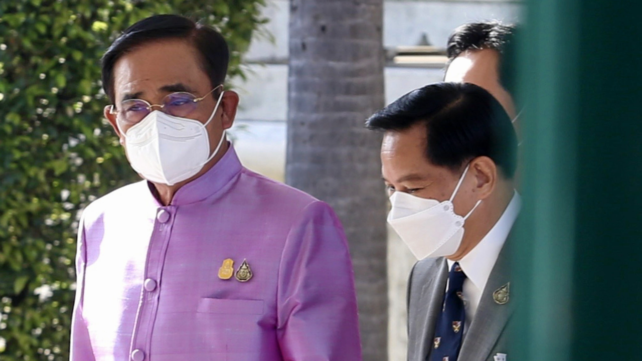 “ดิสทัต” ขอออกเอง “วิษณุ” การันตี “พีระพันธุ์” นั่งเลขาธิการนายกฯ ได้