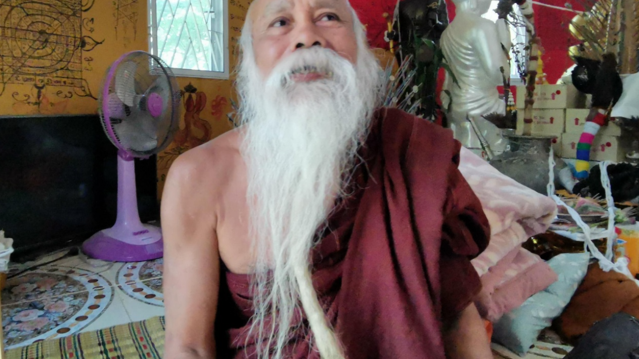 หลวงปู่เคราเงินเผย จำเป็นต้องไว้เครายาวถึงสะดือ ตัดออกจะอาพาธ  