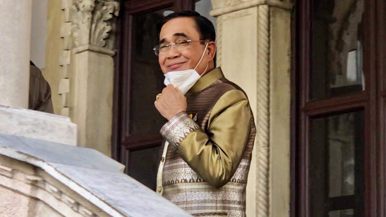 ยิ้มหวานอารมณ์ดี “บิ๊กตู่” บอก “เหรอจ๊ะๆ” สุชาติ ลาออกพรรคพลังประชารัฐ