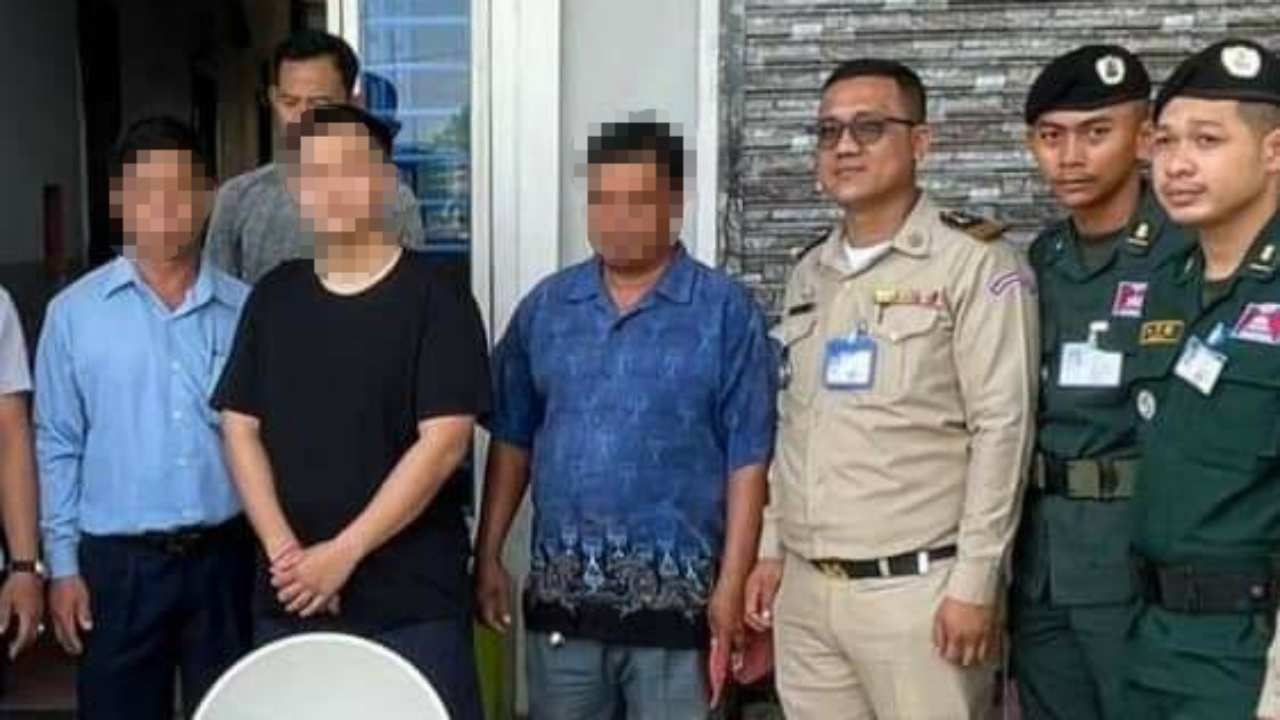 ตร.เขมรบุกรวบ 2 คนไทย 1 ชาวเขมร ลอบนำเข้าสัญญาณเน็ตจากไทย ถ่ายสดพนันบอลโลก