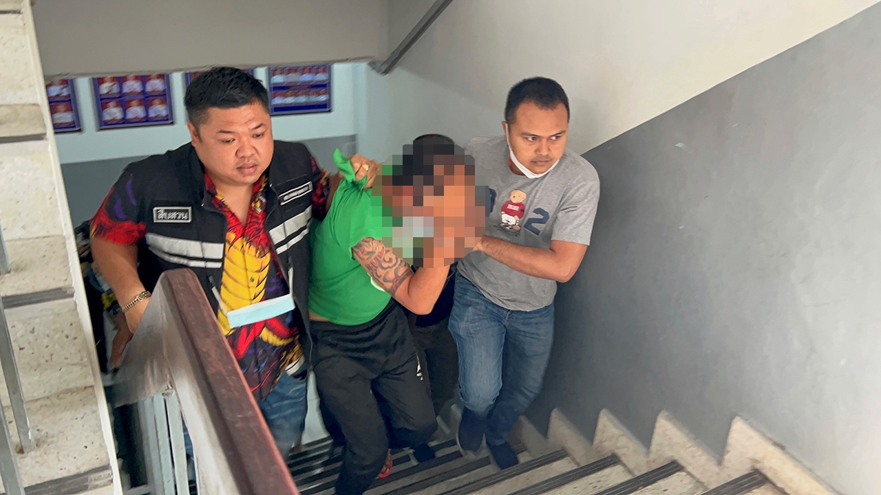 ไรเดอร์โหด ทุบหัวฆ่า สาวประเภท 2 ชิงทรัพย์ถ่วงนํ้า ญาติเหยื่อแค้นรุมประชาทัณฑ์!