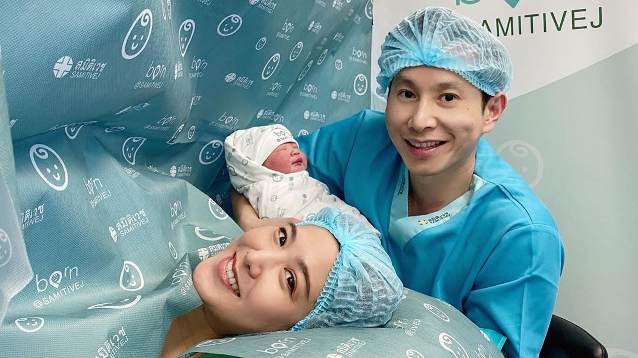 ฝ้าย นิชานันท์ คลอดลูกสาวคนแรก ตั้งชื่อ น้องยูนิ พร้อมเผยที่มาของชื่อ