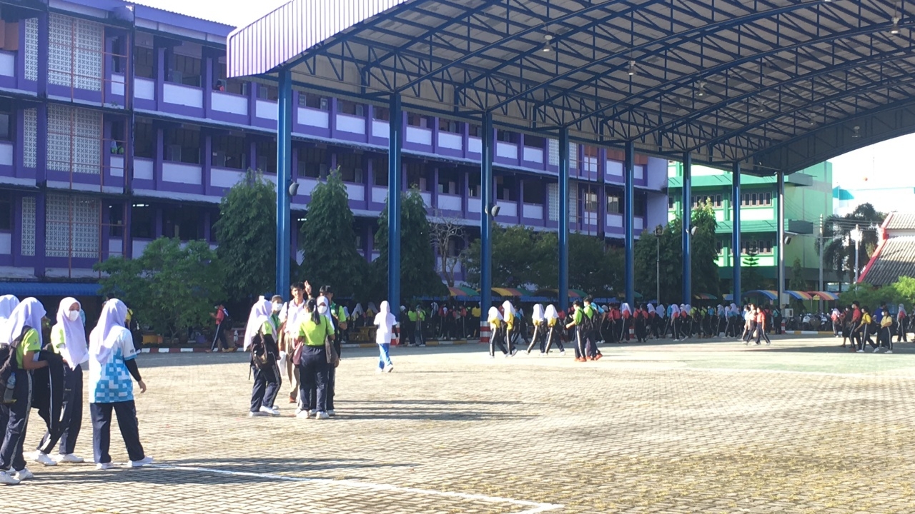 ร.ร.ในเมืองนราธิวาส กลับมาเปิดสอน นร.-ครู ยังหวาดกลัวเหตุคาร์บอมบ์