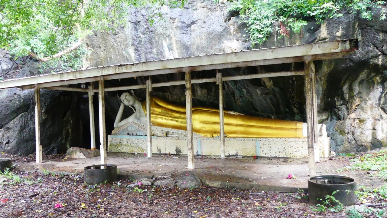 เผยวัดร้างบนหน้าผาในราชบุรีที่ดังในโซเชียล คือ สำนักสงฆ์เขาช้างถ้ำพลอง