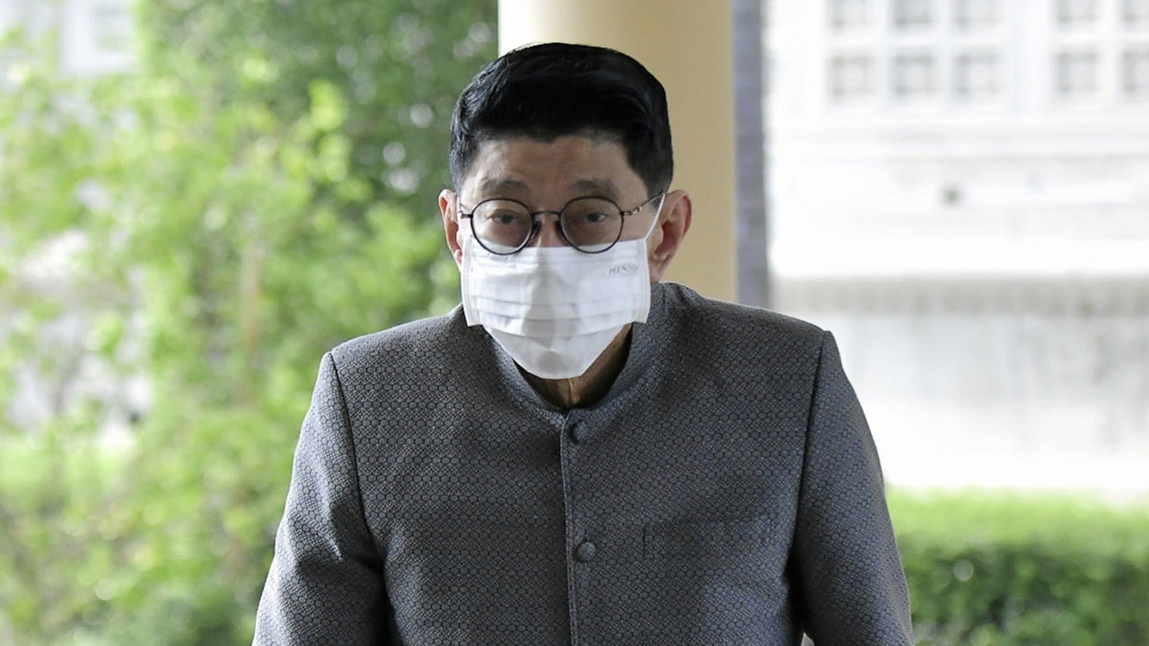 "วิษณุ" สอนไทม์ไลน์ โต้เส้นตายย้ายพรรค 24 ธ.ค. พท.เปิดตัว "มดเล็ก" ลงส.ส.