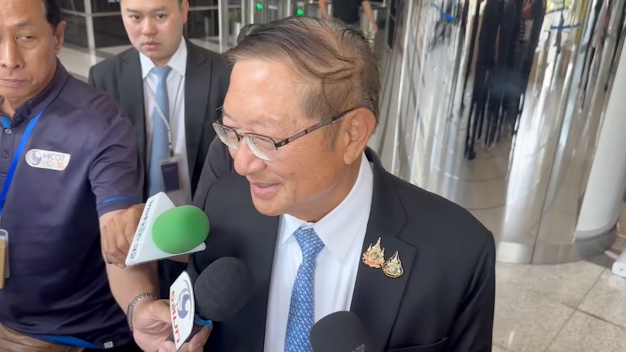 “หมอมิ้ง” เผยชื่อ ครม. ส่งมาหมดแล้ว รอตรวจสอบ ปัดตอบมี ปชป. บอกเขาใส่ซองมา