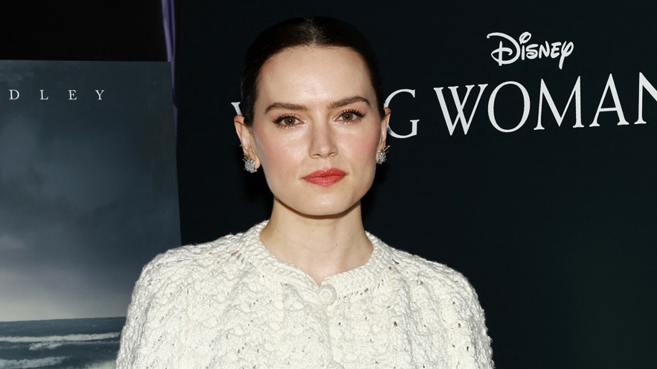 เดซี ริดลีย์ ดาราสาวจาก “Star Wars” เผยครั้งแรก ป่วยเป็นโรคเกรฟส์