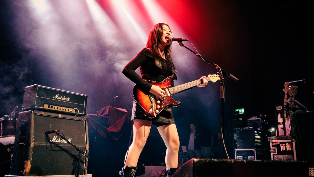 น้องเพชร ผงาดระดับโลก แจมคอนเสิร์ตกับ PLACEBO วงร็อกชื่อดังจากอังกฤษ