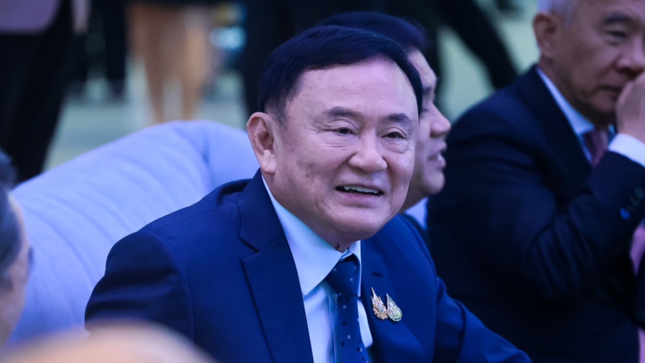 “ทักษิณ” รับไม่ได้คุย “บิ๊กป้อม” แล้ว-ภูมิใจลูกได้เป็นนายกฯ มั่นใจรอดรัฐประหาร