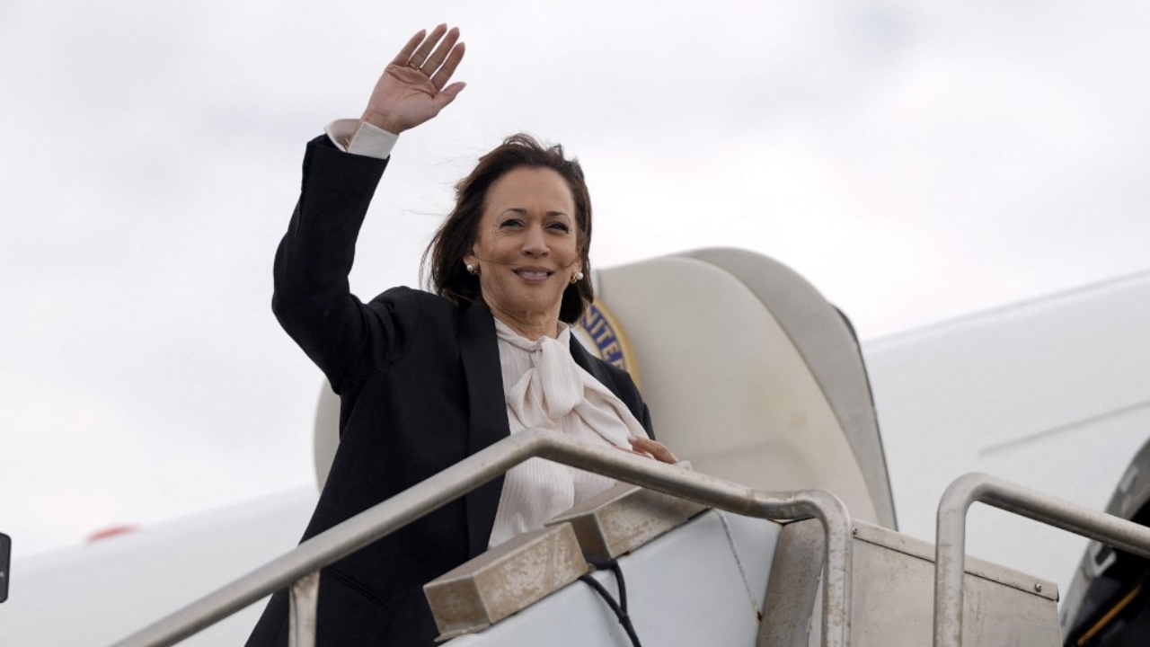 โพลล่าสุดชี้ แฮร์ริส คะแนนนำทรัมป์ใน 3 รัฐสมรภูมิชี้ขาด