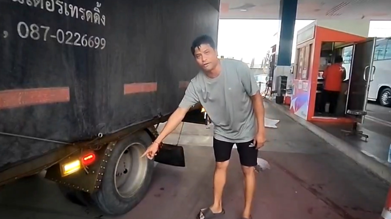 หกล้อบรรทุกหน่อไม้ ทับหัวเด็กปั๊มดับ คาดสะดุดล้มระหว่างล้อ