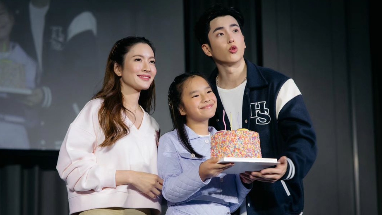 แอฟ ทักษอร เม้าท์ลูกสาว ส่งไลน์รายงาน นนกุล ช่วงไม่อยู่ไทย 2 อาทิตย์